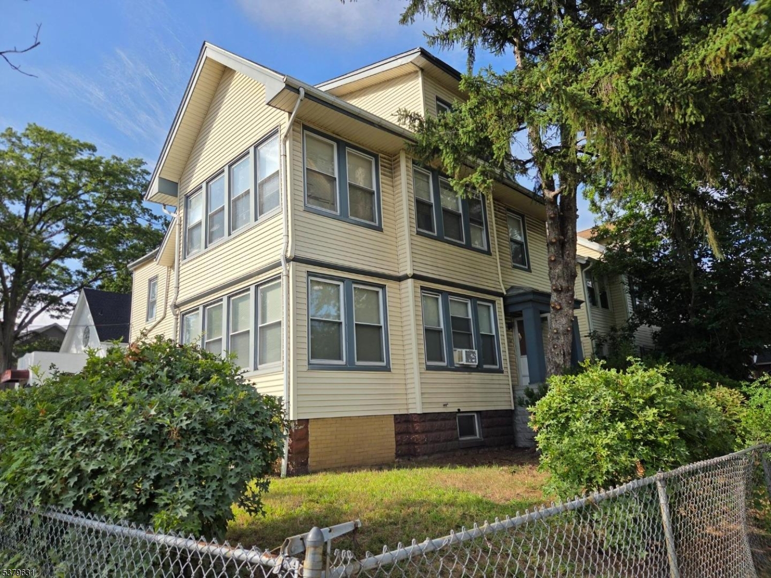 67 Parkview Ter