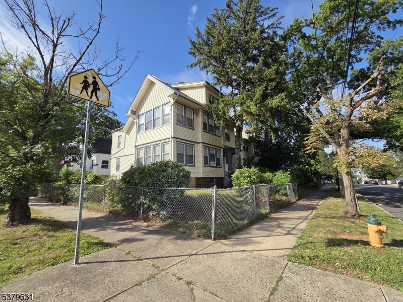 67 Parkview Ter