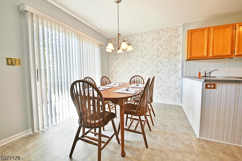 31 Meadow Pond Rd