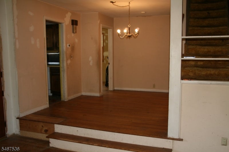 9 Robin Hood Rd
