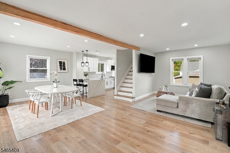 36 Willry St