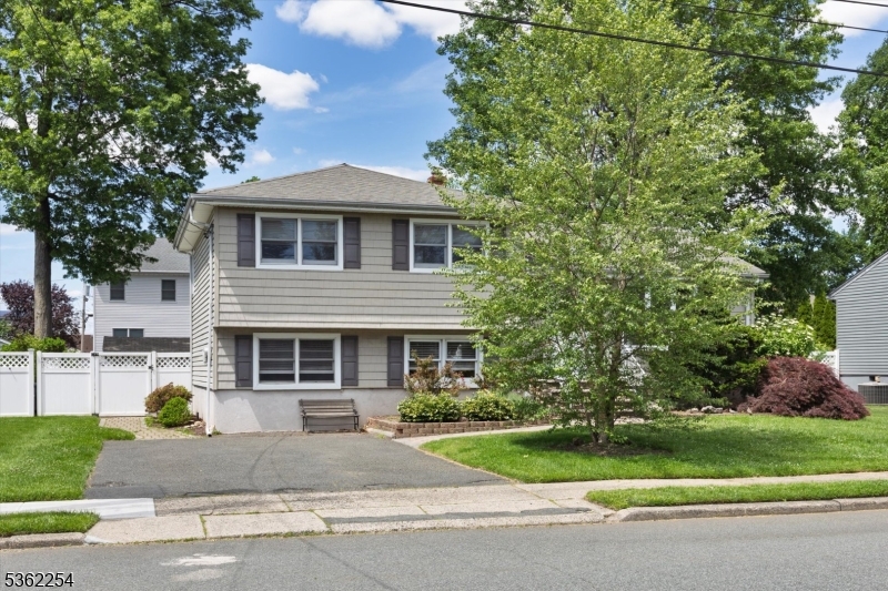 90 Kuhn Dr