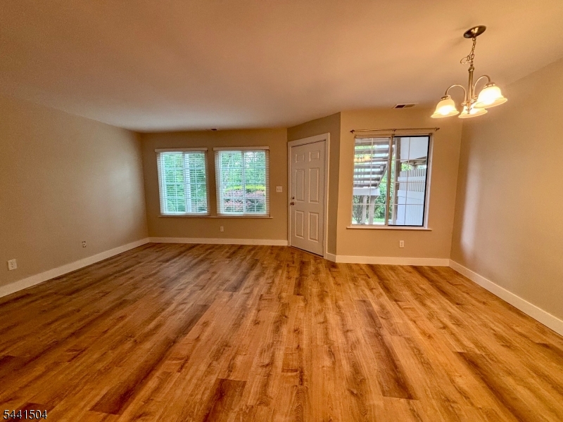 42 Stevens Ct