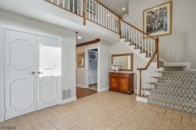 68 Rockledge Dr