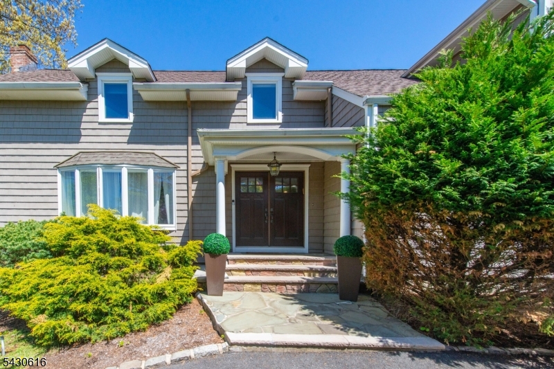68 Rockledge Dr