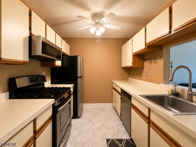 318 Stratford 318