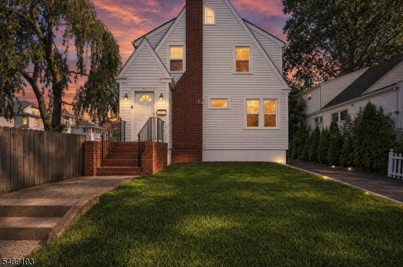 82 Brook Ave
