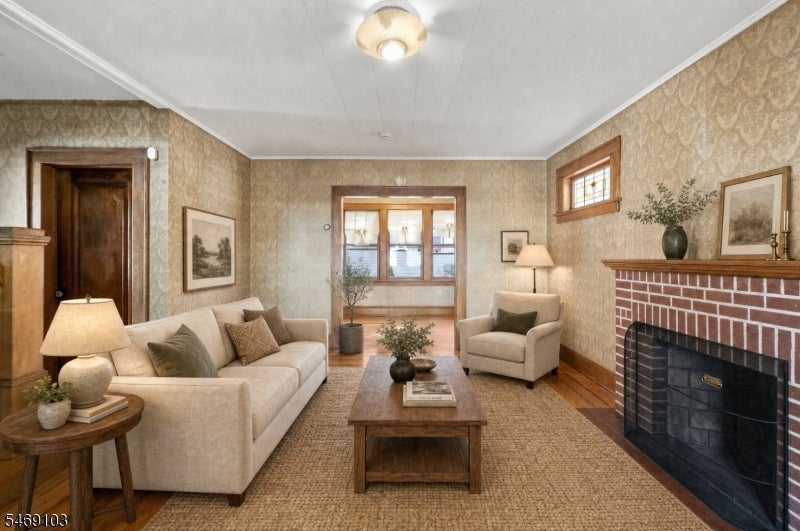 82 Brook Ave