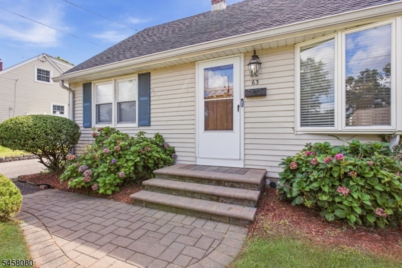 63 Tunison Rd