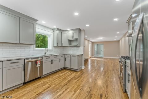 56 Mountainside Rd Mendham Boro NJ 07945