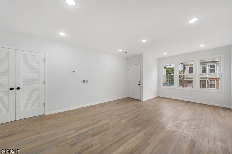 303 Ellis Ave
