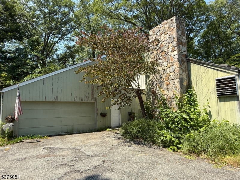 83 Timberbrook Rd