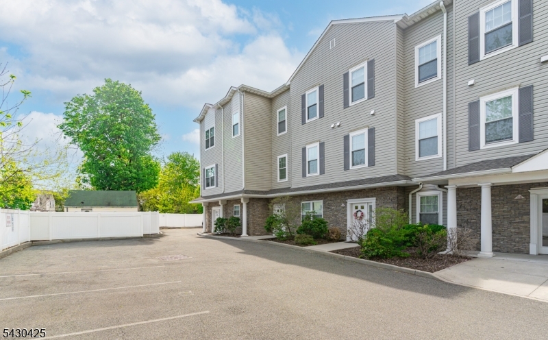 2 Bland Court 3