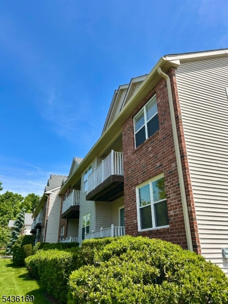 32 Rebecca Rd