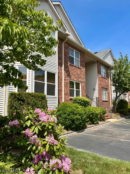 32 Rebecca Rd