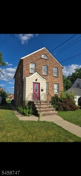 823 Bishop St