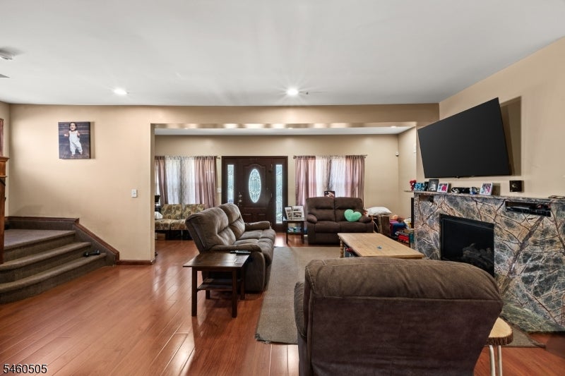 39 Richmond Ave