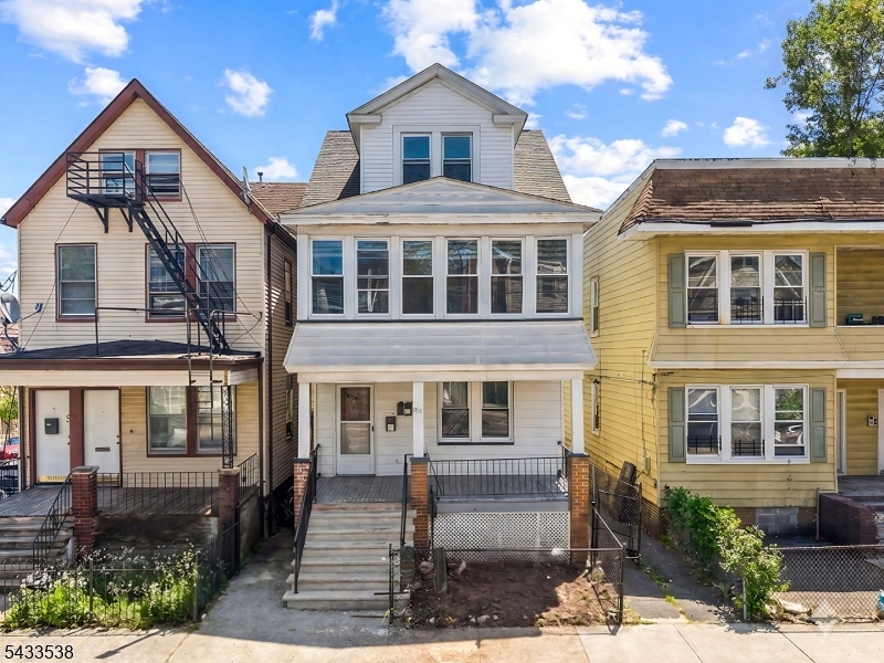 134 Dewey St