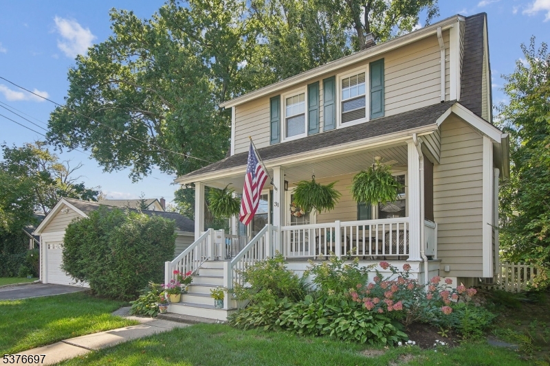 31 Revere Ave