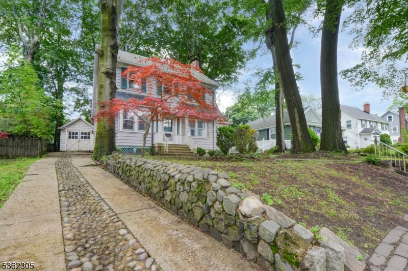 28 Forest Dr