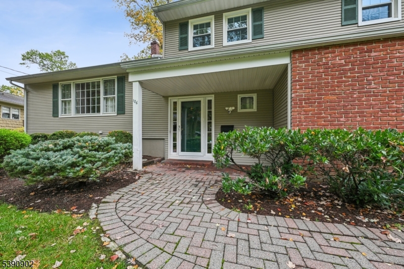 106 Stoneridge Rd