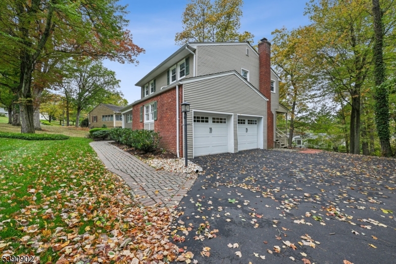 106 Stoneridge Rd