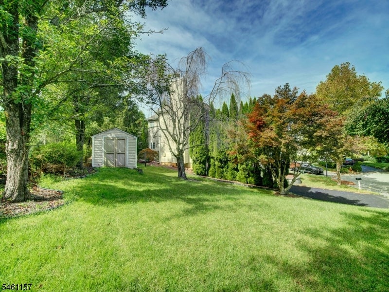 9 Bukiet Ct