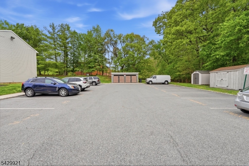 401 Dercole Ct 120