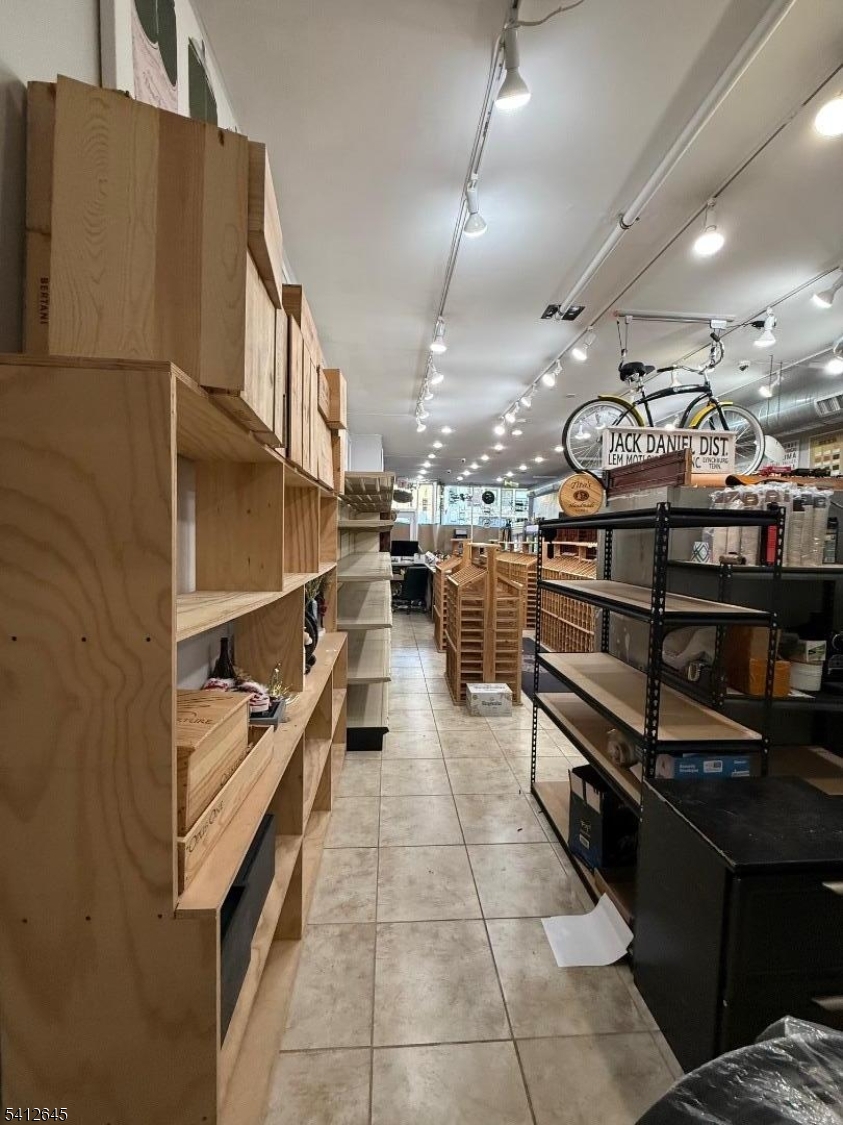 444 Bloomfield Ave store A