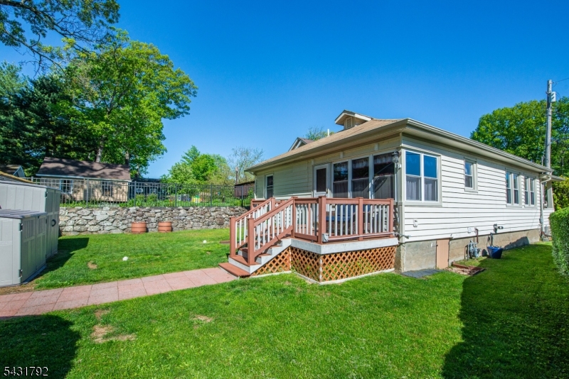 42 Main Beach Rd
