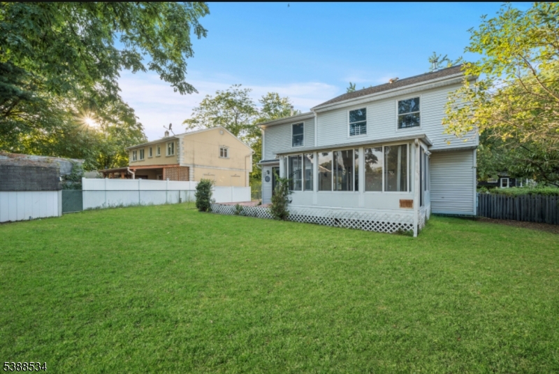 136 Haroldson Pl