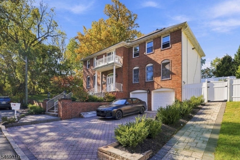 2 Wortendyke Ave