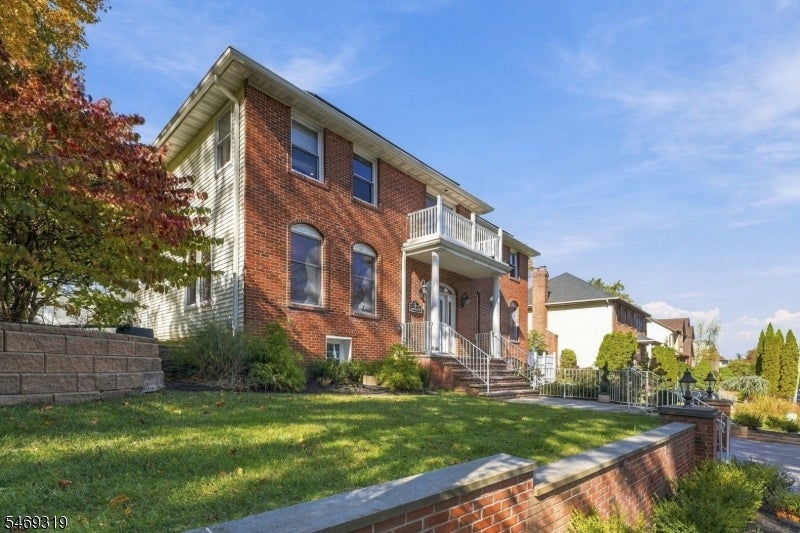 2 Wortendyke Ave