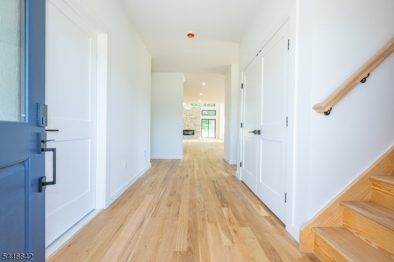 5 Emerald Dr