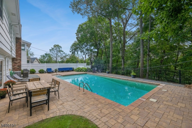 17A Glenside Rd