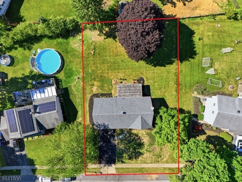 44 Stonehenge Dr