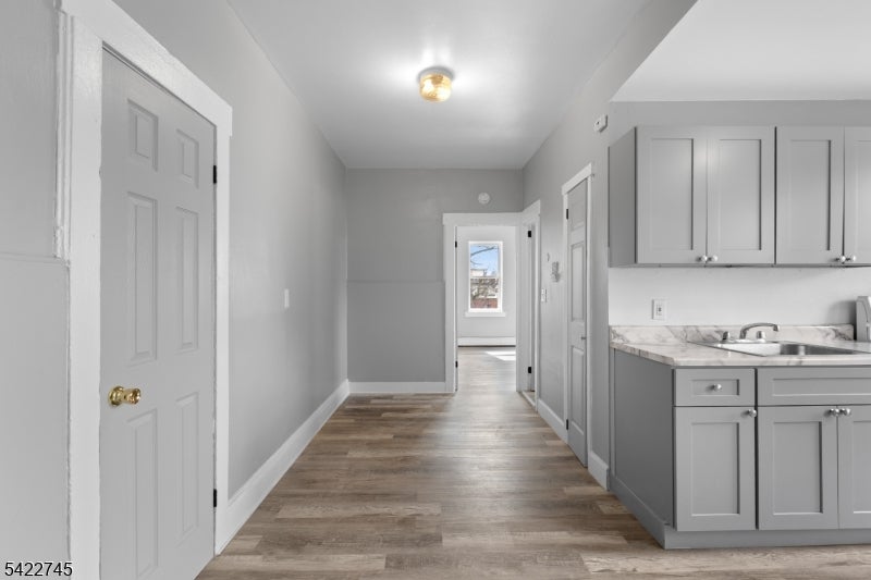 101 Burgess Pl 2