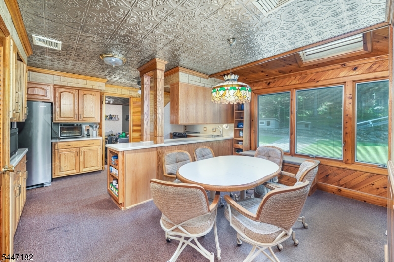 90 Emmans Rd