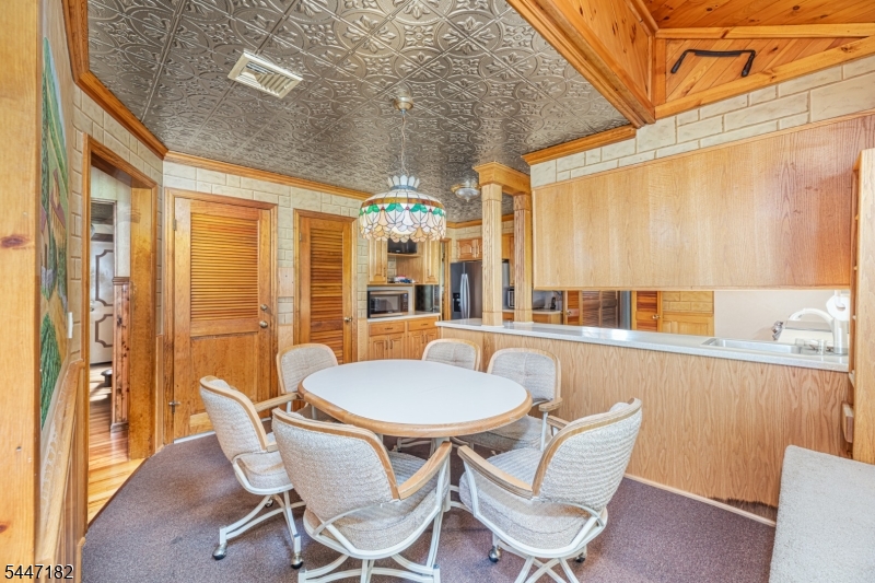 90 Emmans Rd
