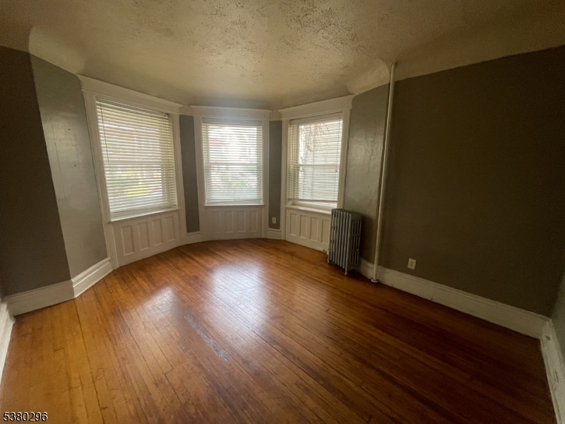 43 Mapes Ave 1L