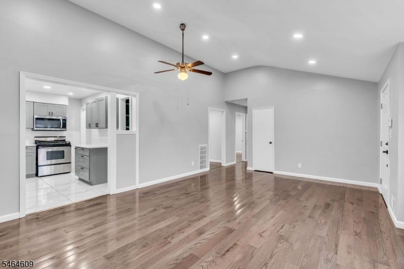 418 Harrison Ave