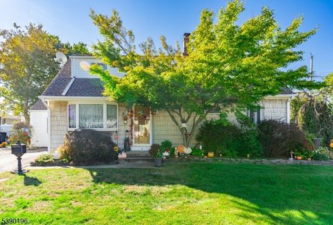 Photo of 8 Lynn Blvd, Hazlet, NJ 07730 (MLS # 3991553)