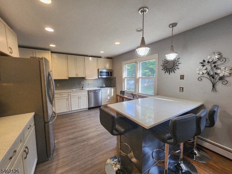 10 Parkview Dr