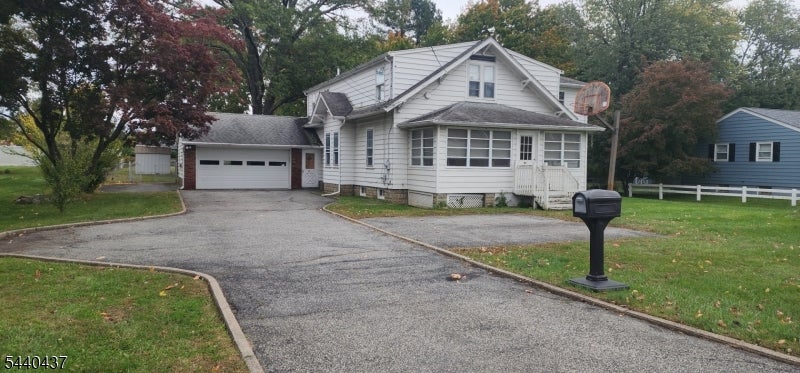 61 Newark Pompton Tpke