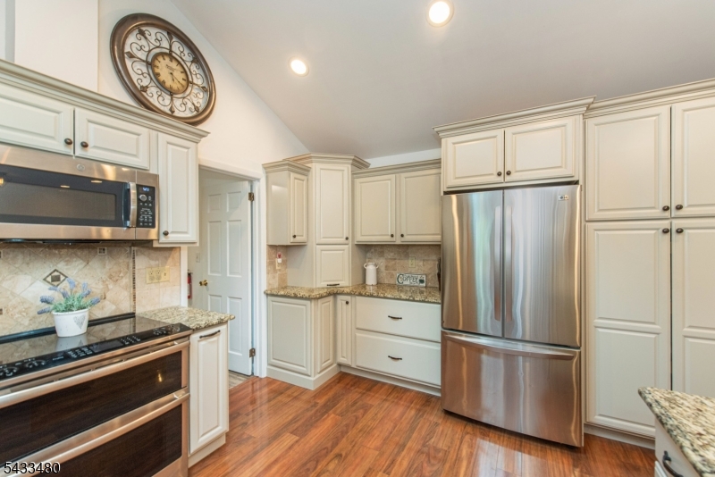 30 Woodland Rd