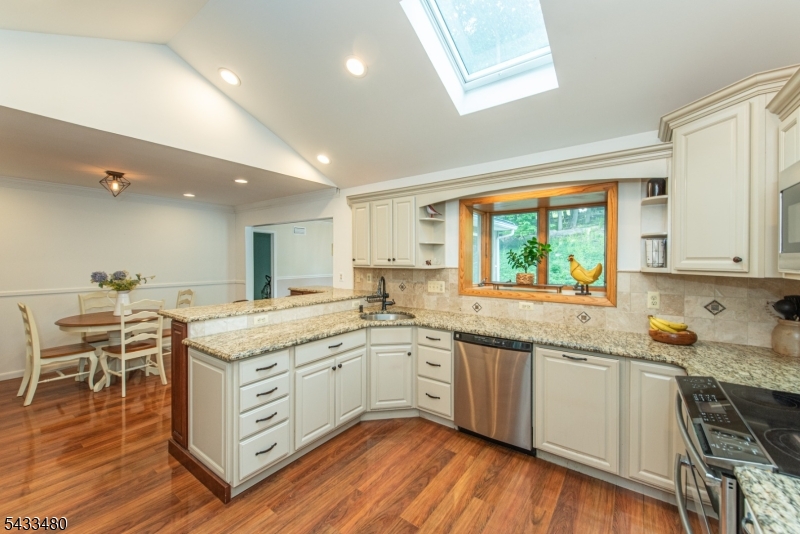 30 Woodland Rd