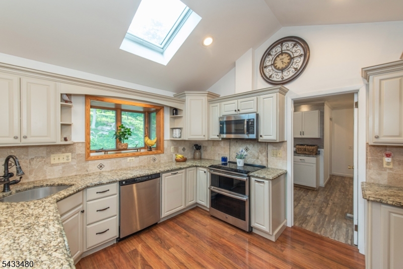 30 Woodland Rd