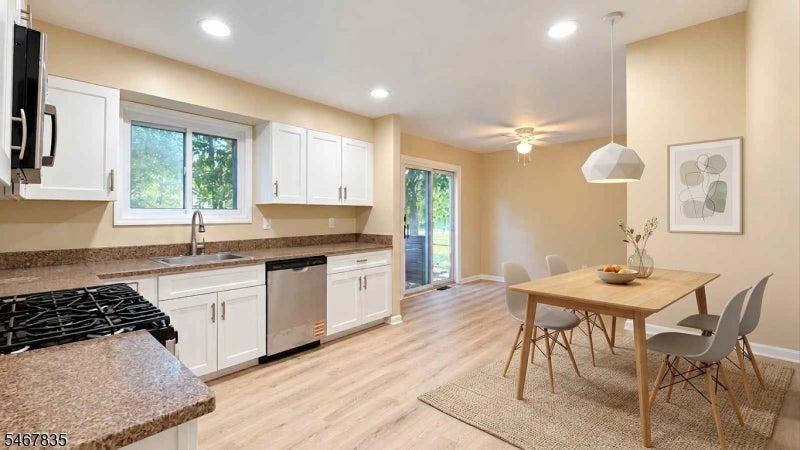 34 Winthrop Dr