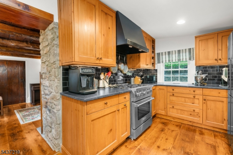 37 Brookville Hollow Rd