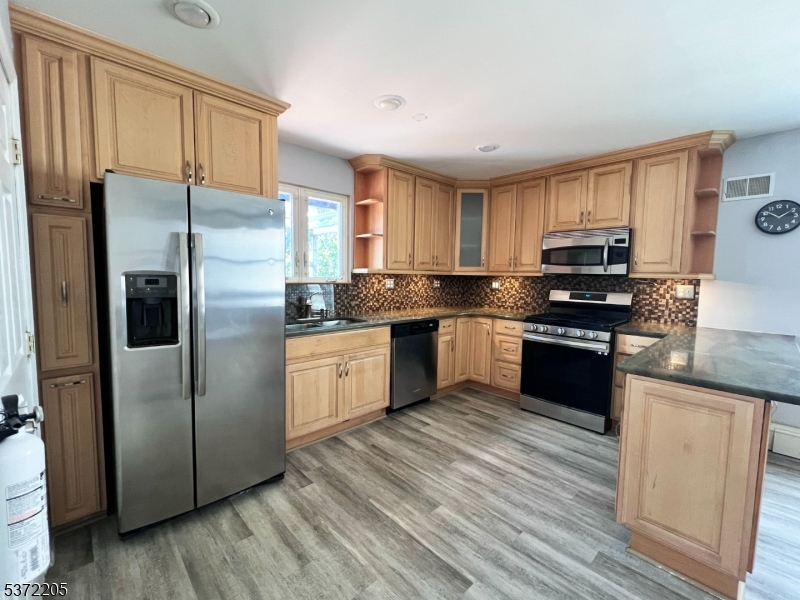 102 Madison Ave 1